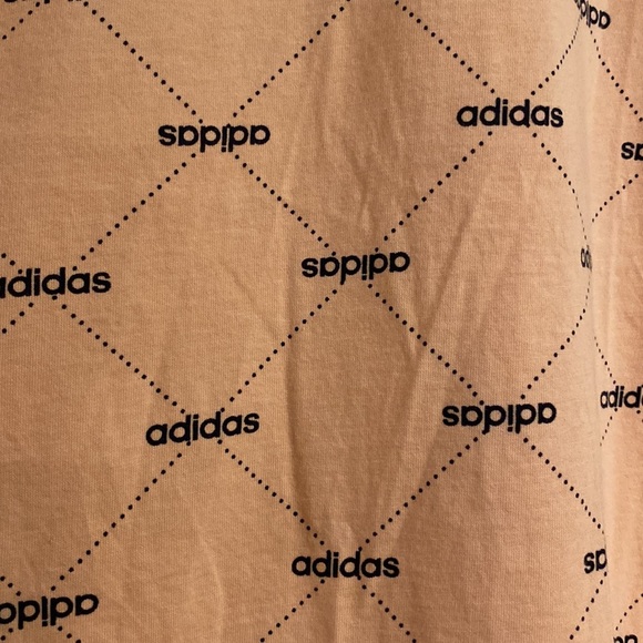 Adidas salmon colored crop tee - Picture 4 of 5